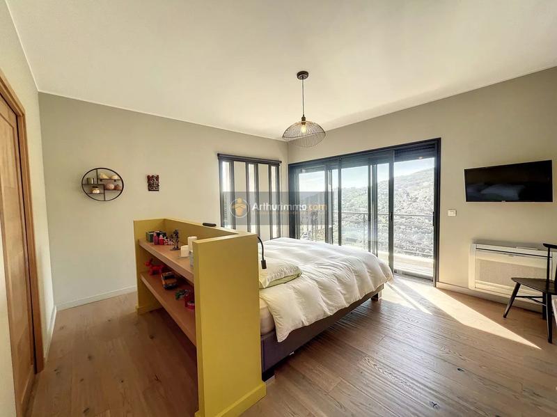 Maison - 195 m² - 5 pièces