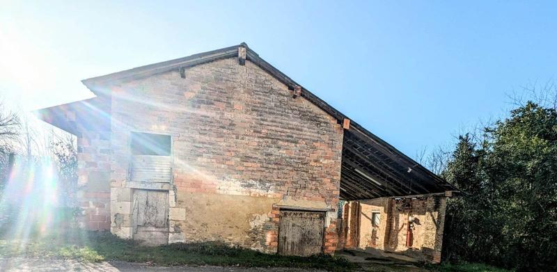 Maison - 270 m² - 11 pièces