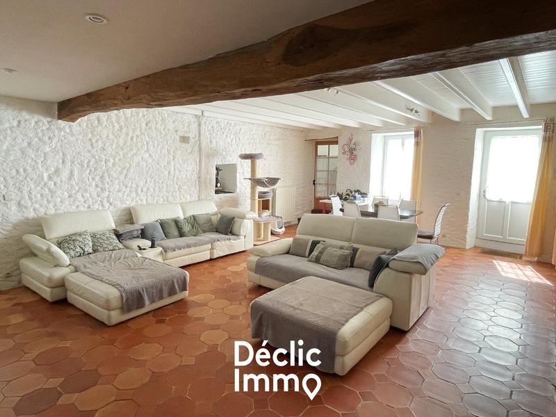 Maison en pierre - 265 m² - 7 pièces