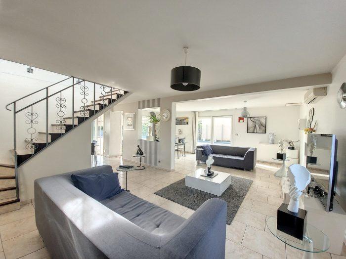 Maison - 170 m² - 6 pièces