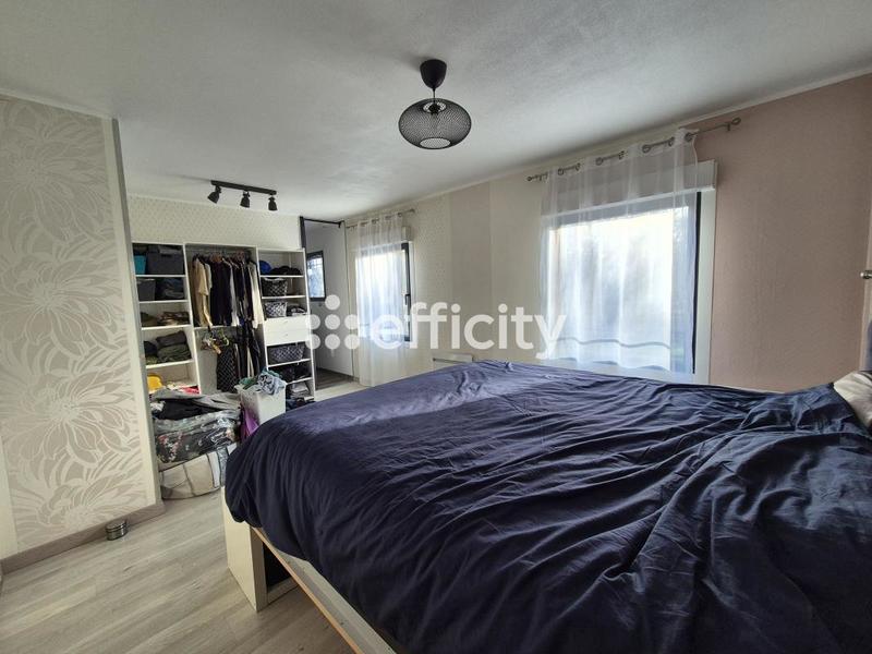 Pavillon - 140 m² - 5 pièces