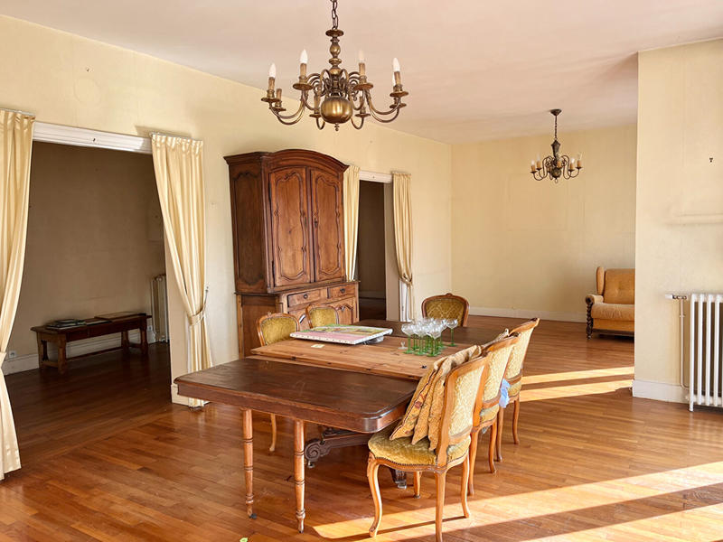 Appartement - 166 m² - 5 pièces