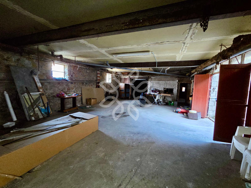 Immeuble - 305 m² - 20 pièces