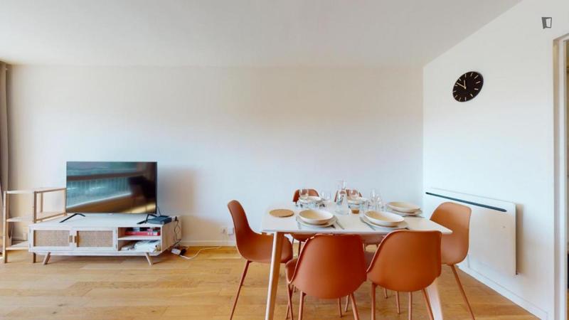 Chambre - 13 m² - 5 pièces