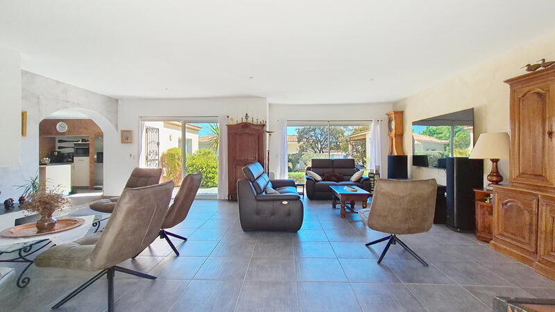 Maison - 220 m² - 5 pièces