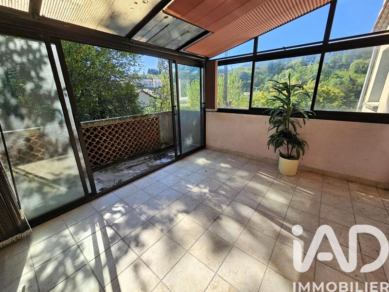 Maison - 87 m² - 5 pièces