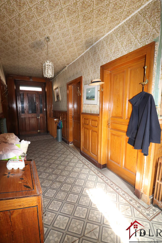 Maison - 200 m² - 7 pièces