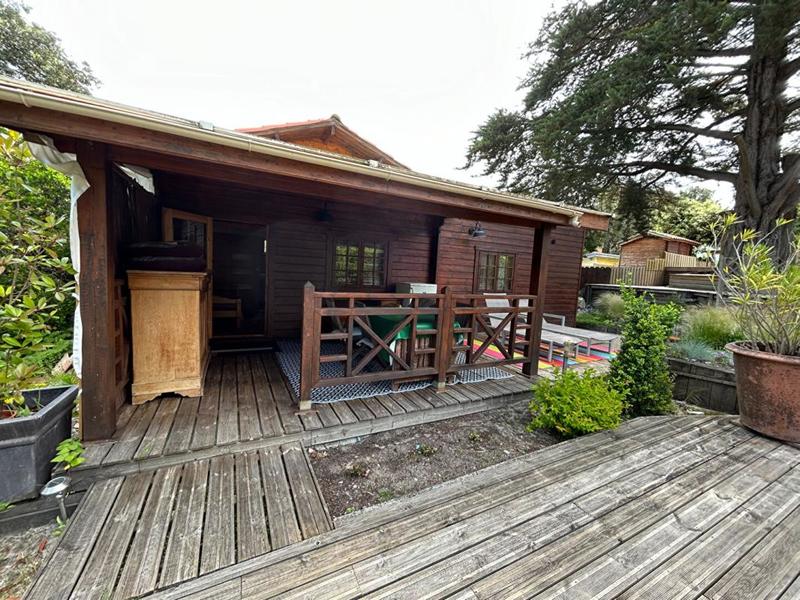 Maison - 350 m² - 10 pièces