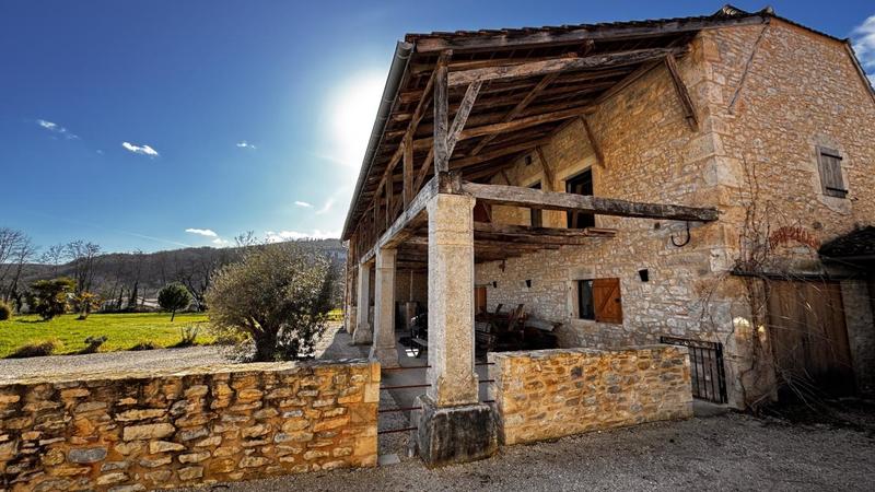 Maison - 394 m² - 14 pièces