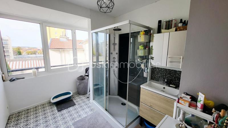 Appartement - 84 m² - 4 pièces