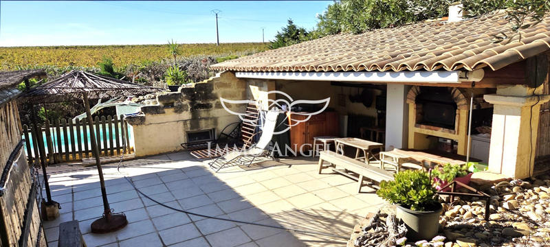 Mas - 240 m² - 13 pièces