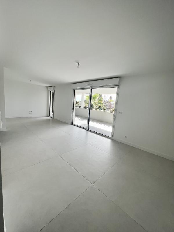 Appartement - 97 m² - 3 pièces