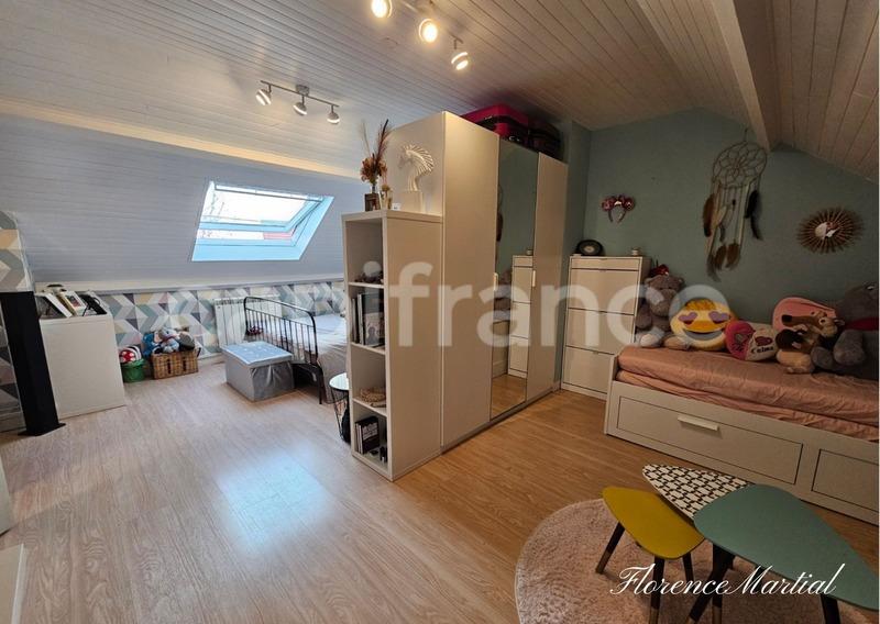 Maison - 177 m² - 6 pièces