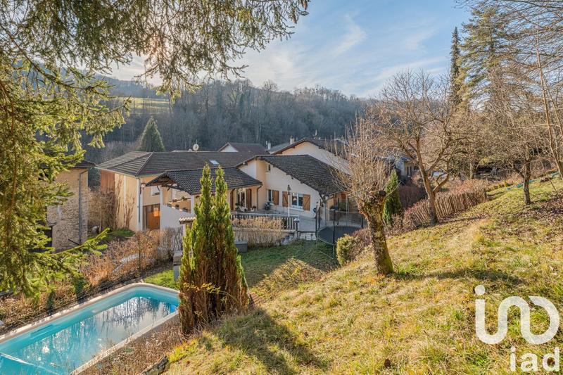 Maison de village - 174 m² - 10 pièces