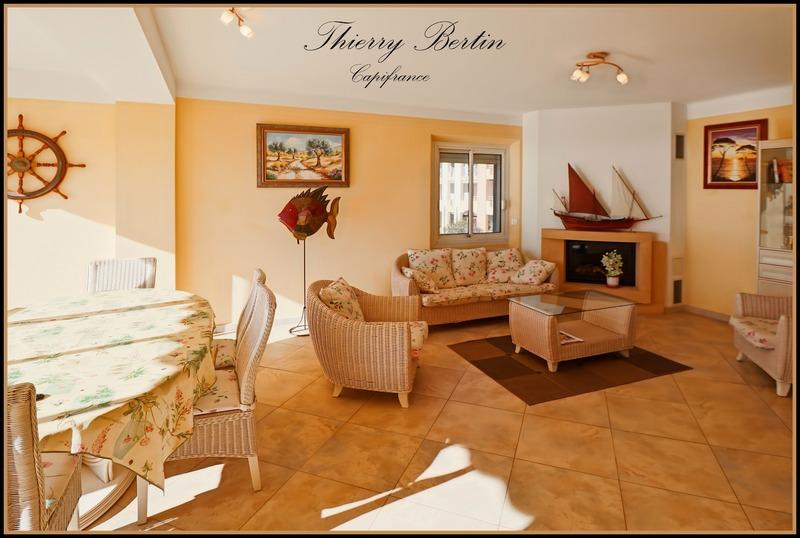 Appartement - 243 m² - 9 pièces