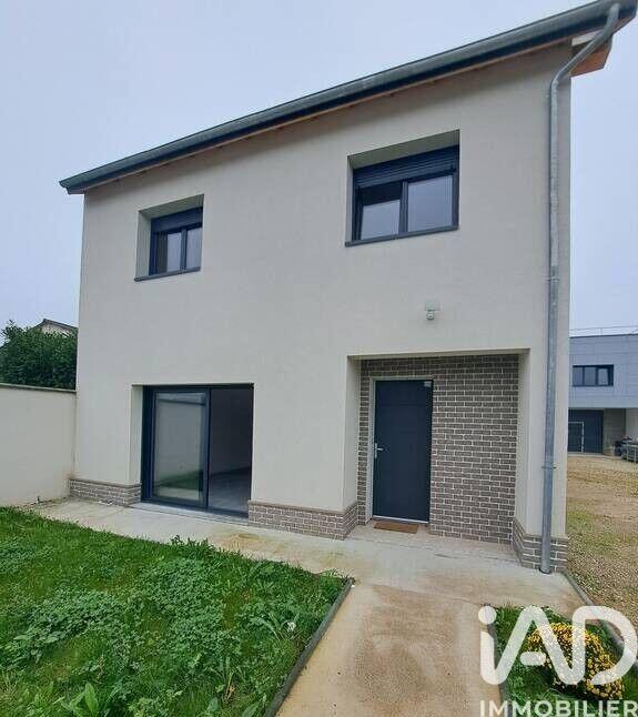 Maison - 82 m² - 6 pièces