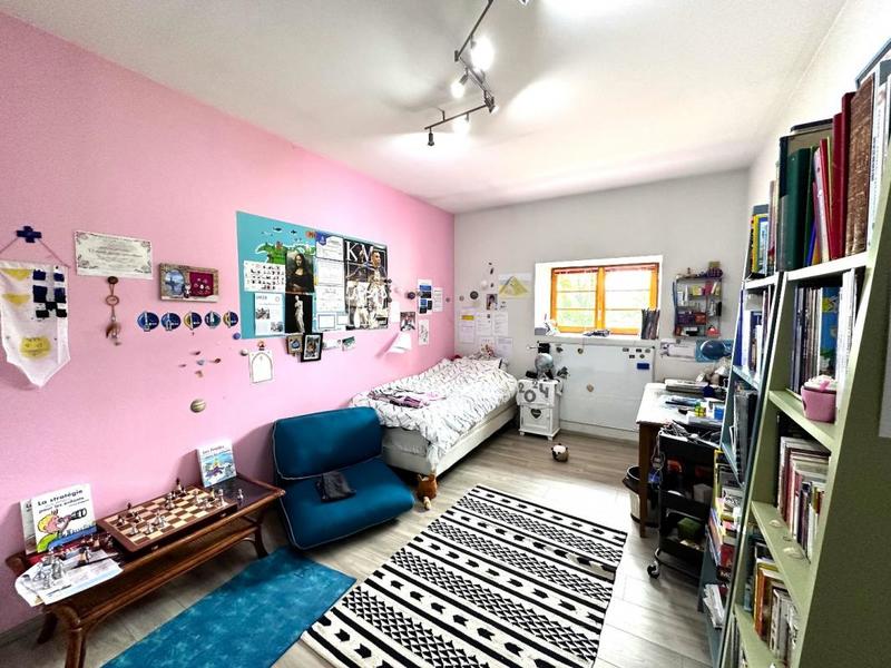 Propriété - 467 m² - 9 pièces