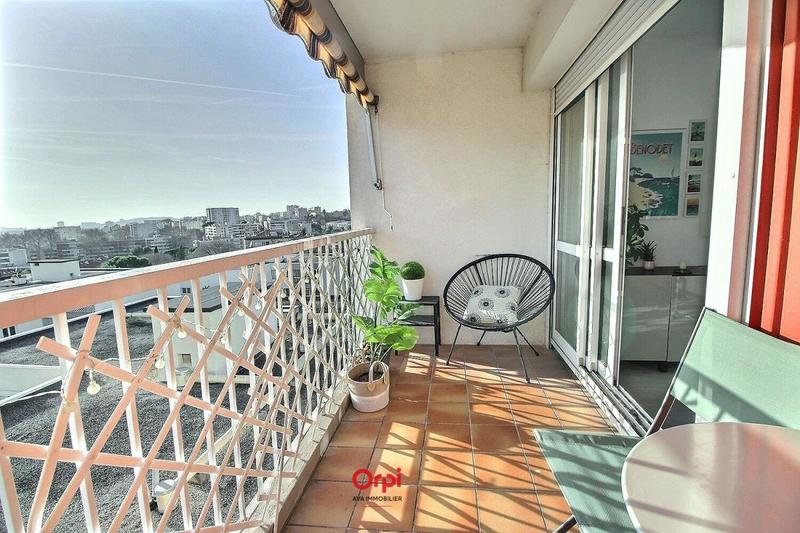 Appartement - 81 m² - 4 pièces