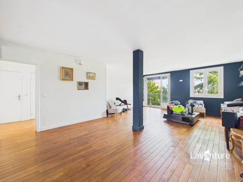 Appartement - 99 m² - 4 pièces