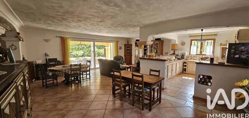 Maison - 161 m² - 5 pièces