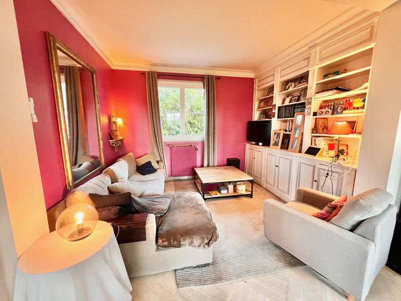 Propriété - 260 m² - 9 pièces