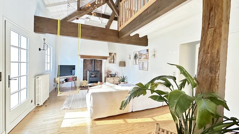 Maison - 165 m² - 6 pièces