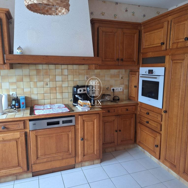 Maison - 150 m² - 8 pièces