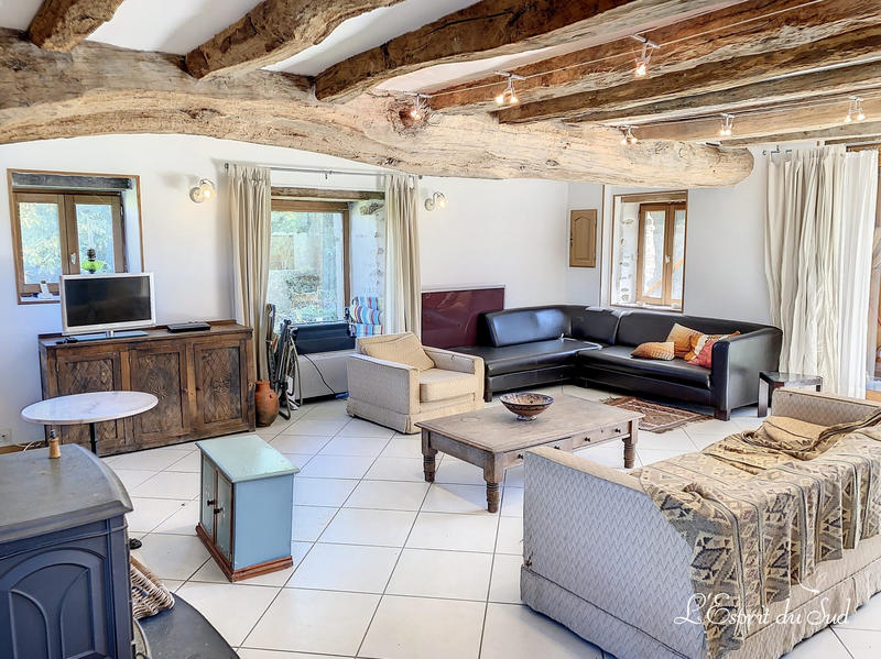 Maison - 287 m² - 14 pièces