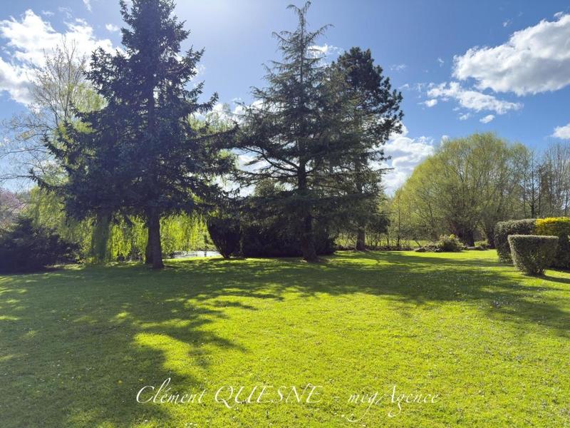 Maison - 246 m² - 7 pièces