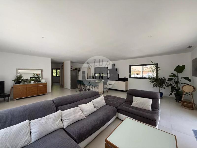 Maison - 150 m² - 5 pièces