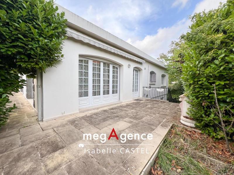 Maison - 210 m² - 7 pièces