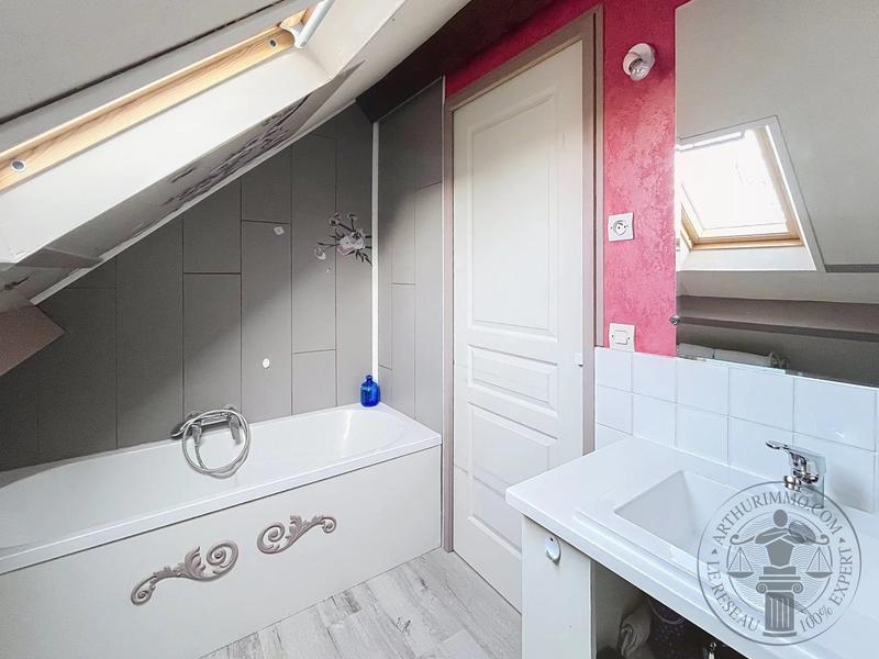 Maison - 120 m² - 5 pièces