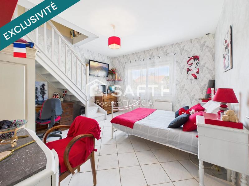 Maison - 237 m² - 7 pièces