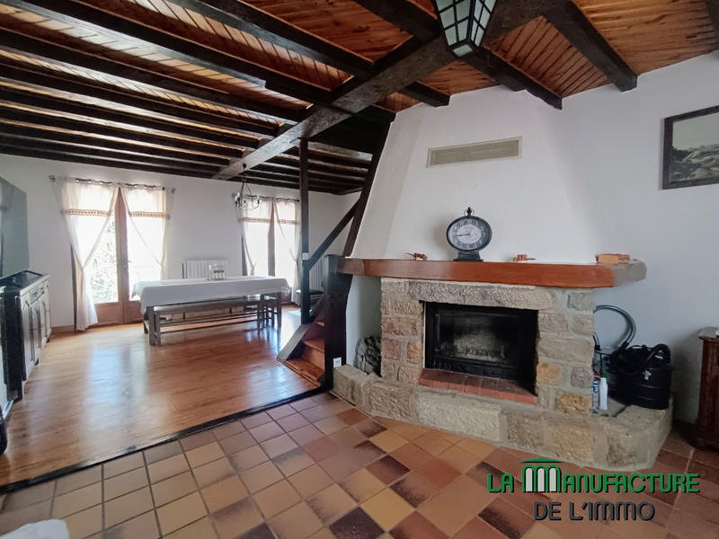 Maison - 99 m² - 6 pièces