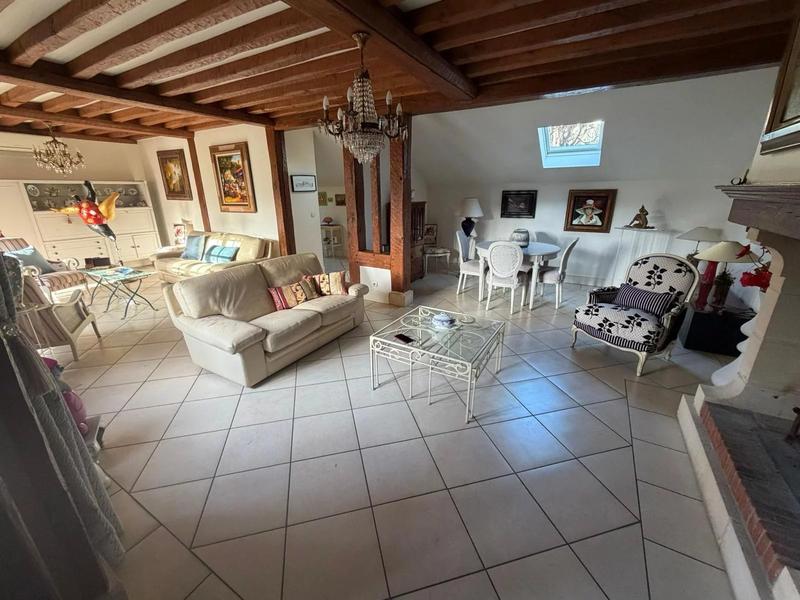 Maison - 200 m² - 6 pièces