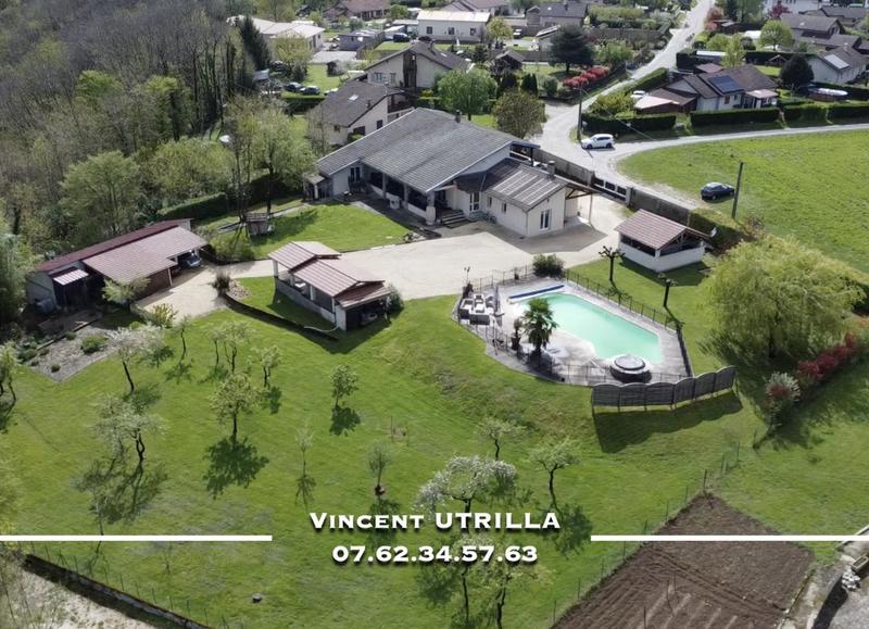 Villa - 295 m² - 8 pièces