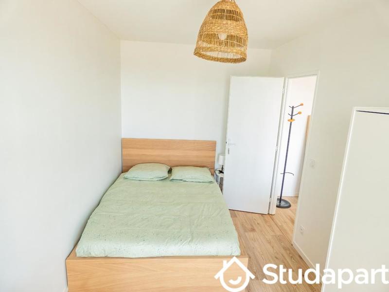 Chambre - 10 m² - 1 pièce