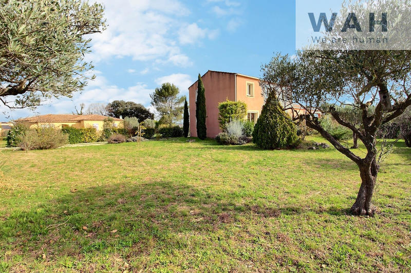 Maison - 202 m² - 6 pièces