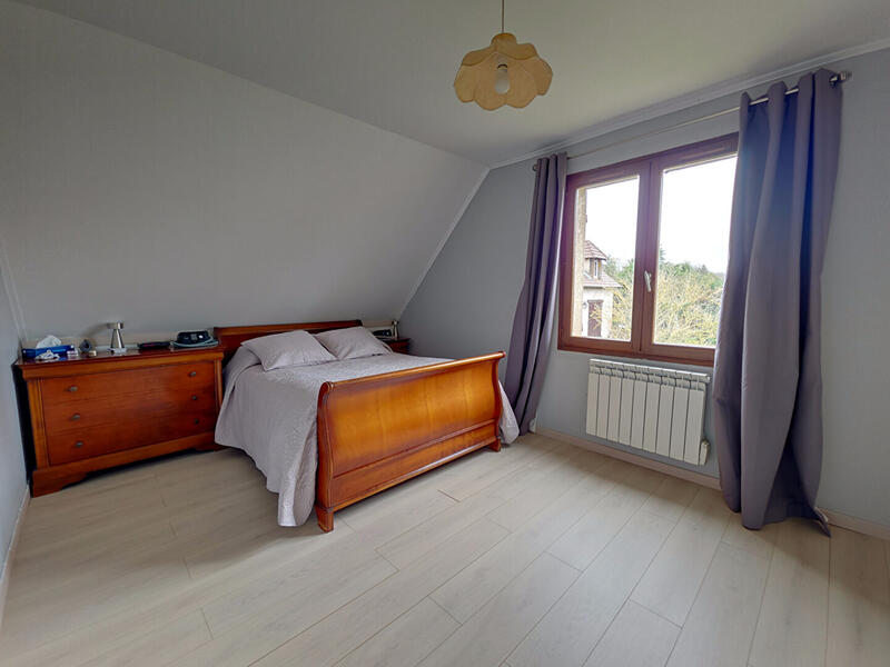 Maison - 106 m² - 6 pièces