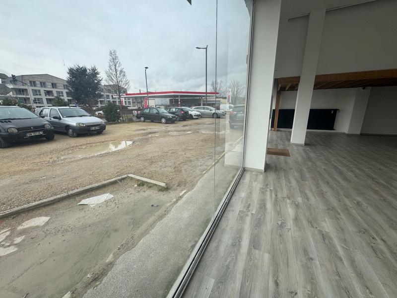 Local commercial - 154 m² - 2 pièces