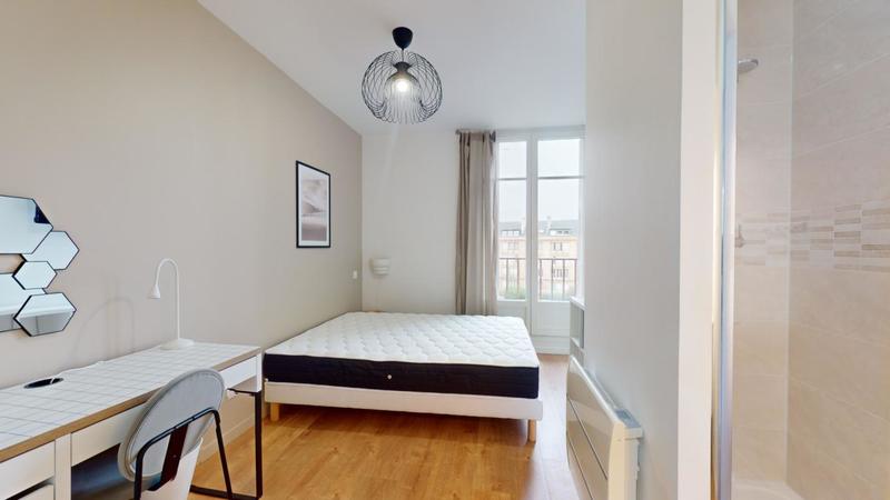 Appartement - 85 m² - 6 pièces