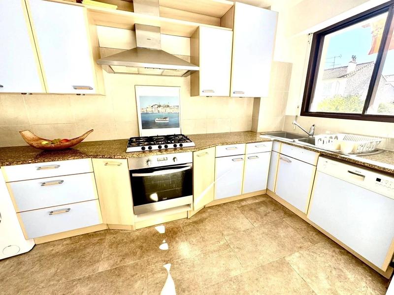 Appartement - 83 m² - 3 pièces