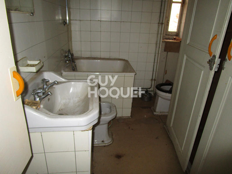 Maison - 400 m² - 10 pièces