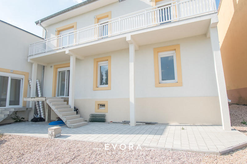 Appartement - 82 m² - 4 pièces