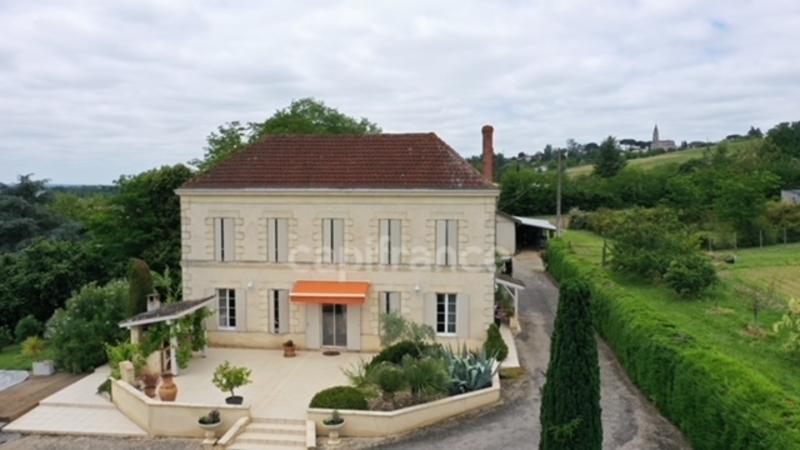 Maison de maîtres - 223 m² - 7 pièces