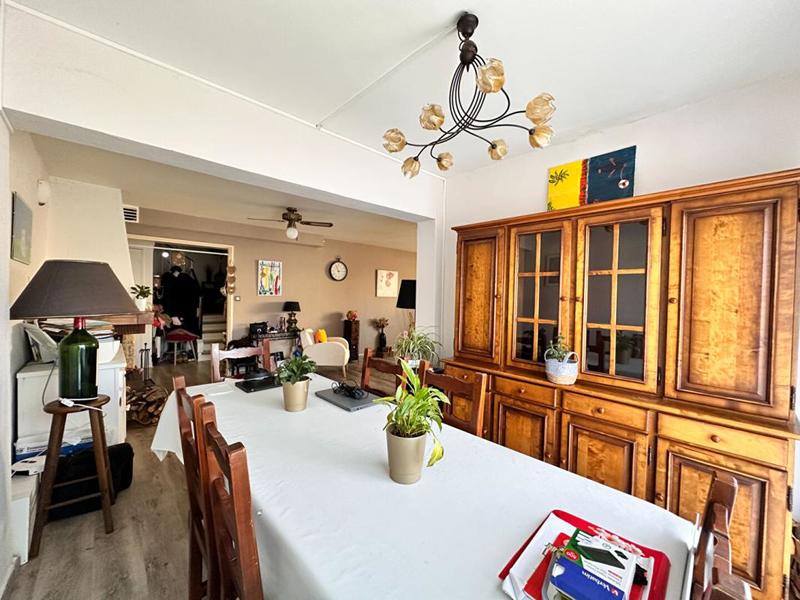 Maison - 99 m² - 5 pièces