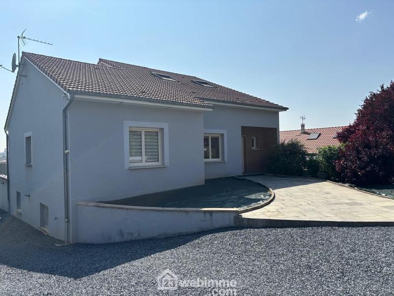 Maison - 229 m² - 5 pièces