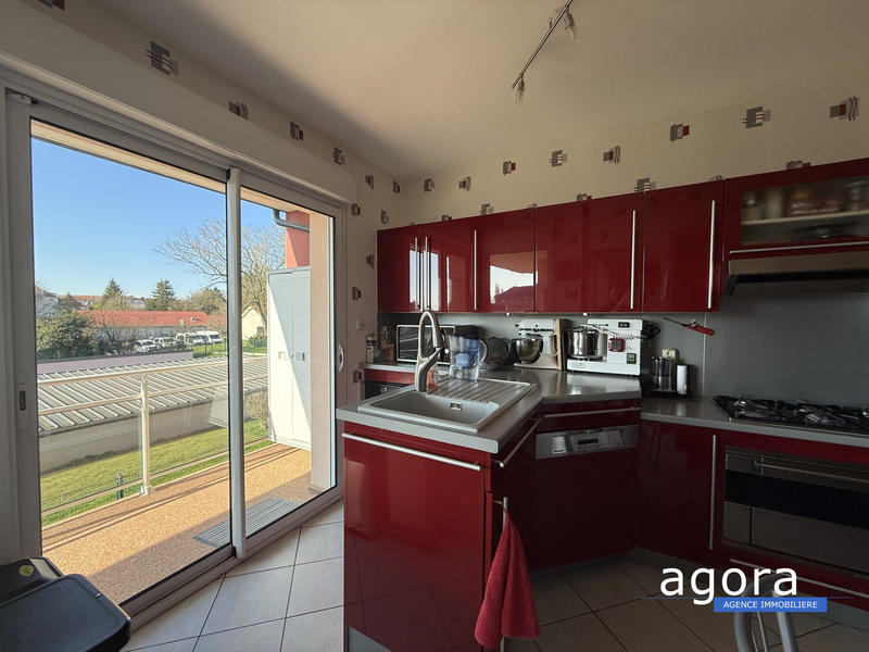 Appartement - 100 m² - 4 pièces