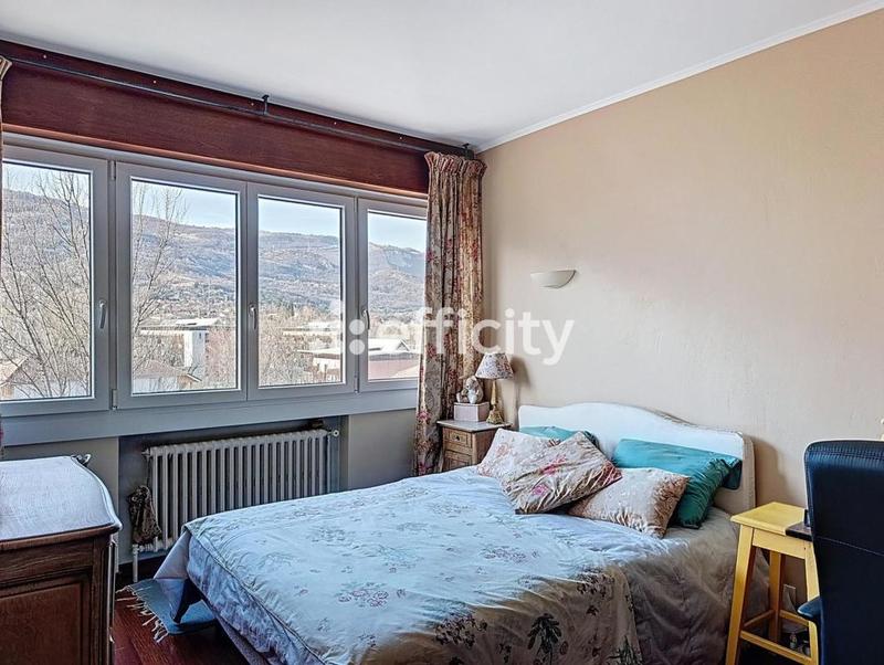 Appartement - 94 m² - 4 pièces