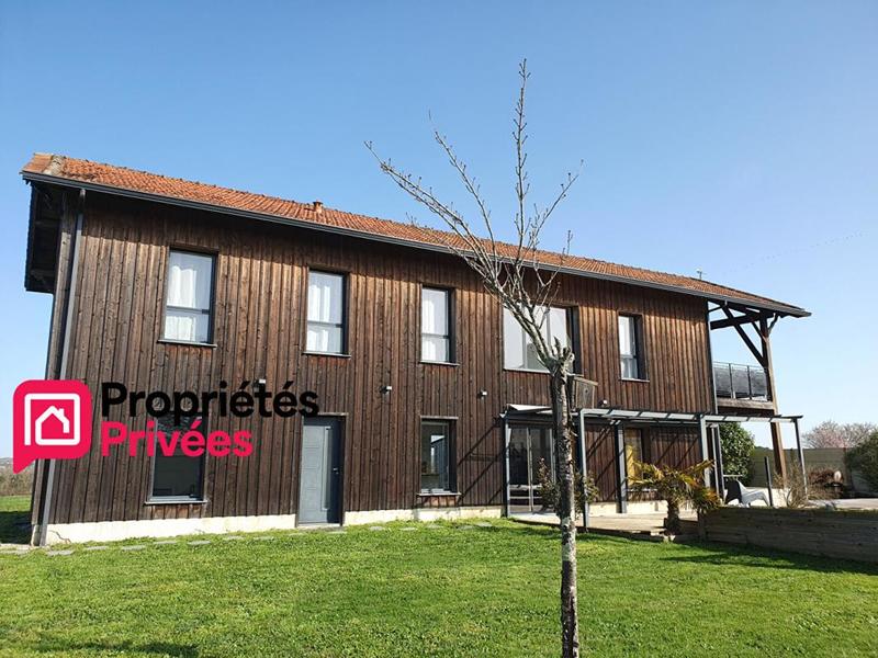 Maison - 180 m² - 5 pièces